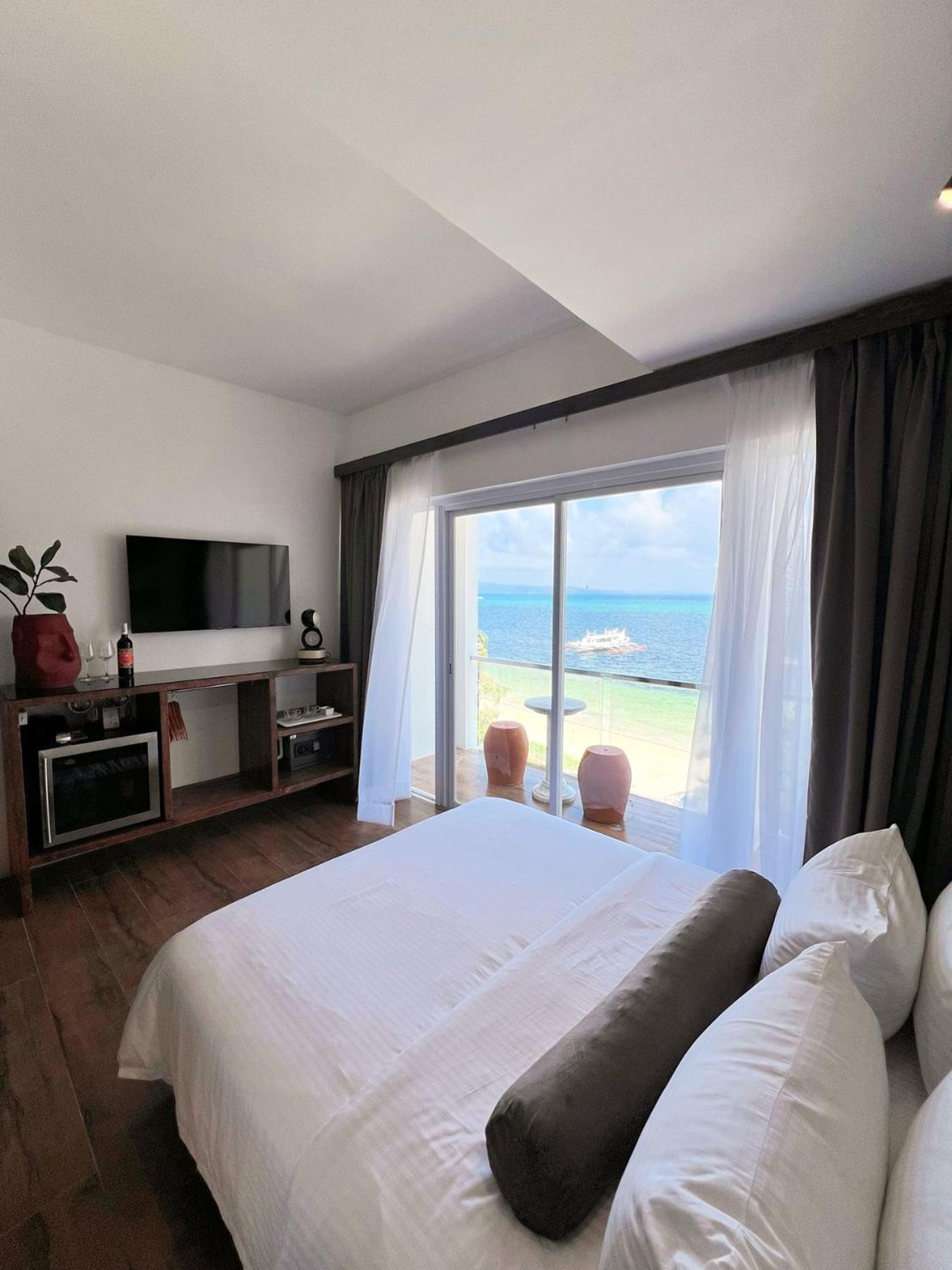 Palassa Private Residences Balabag  Rum bild
