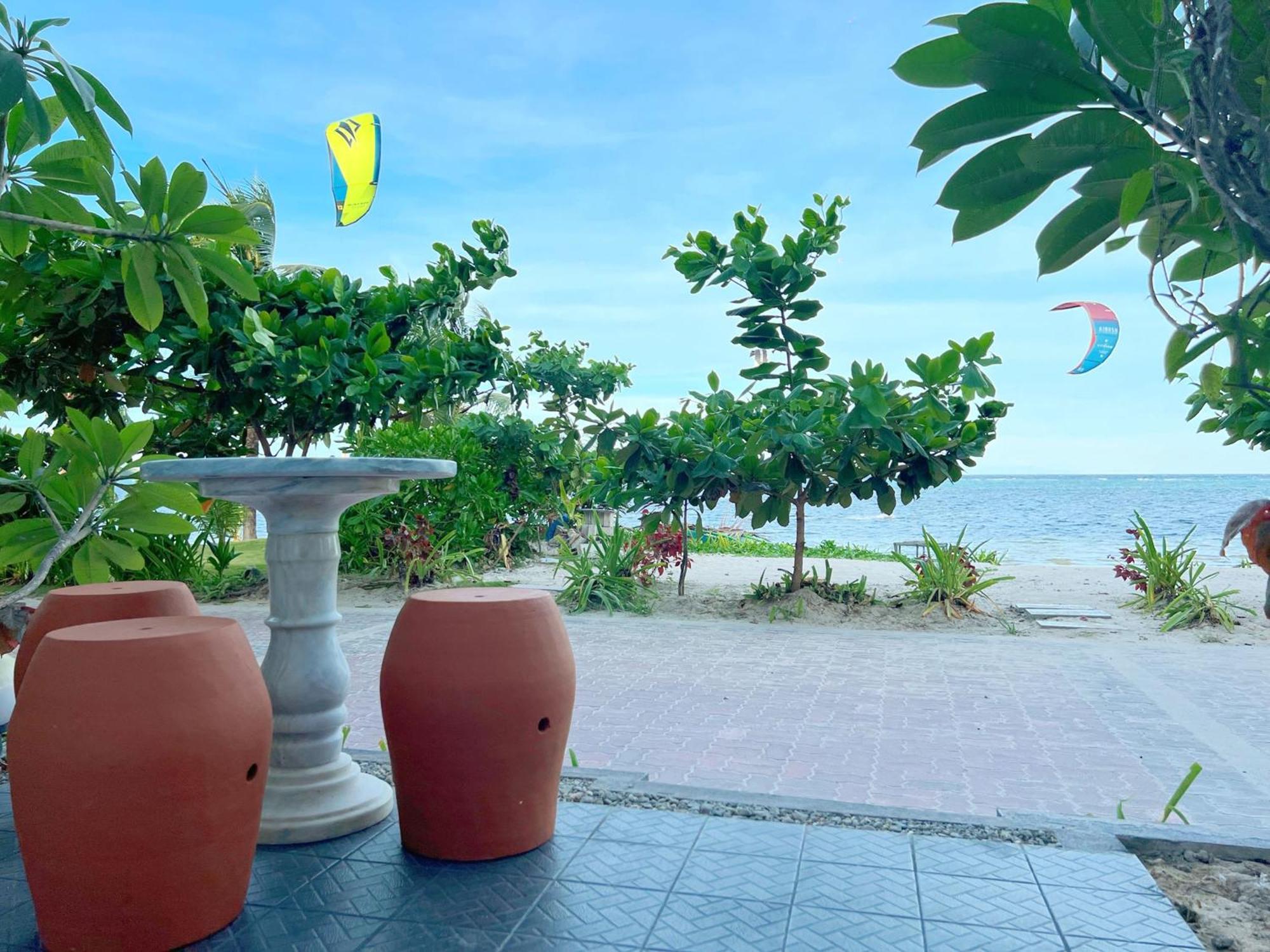 Palassa Private Residences Balabag  Rum bild