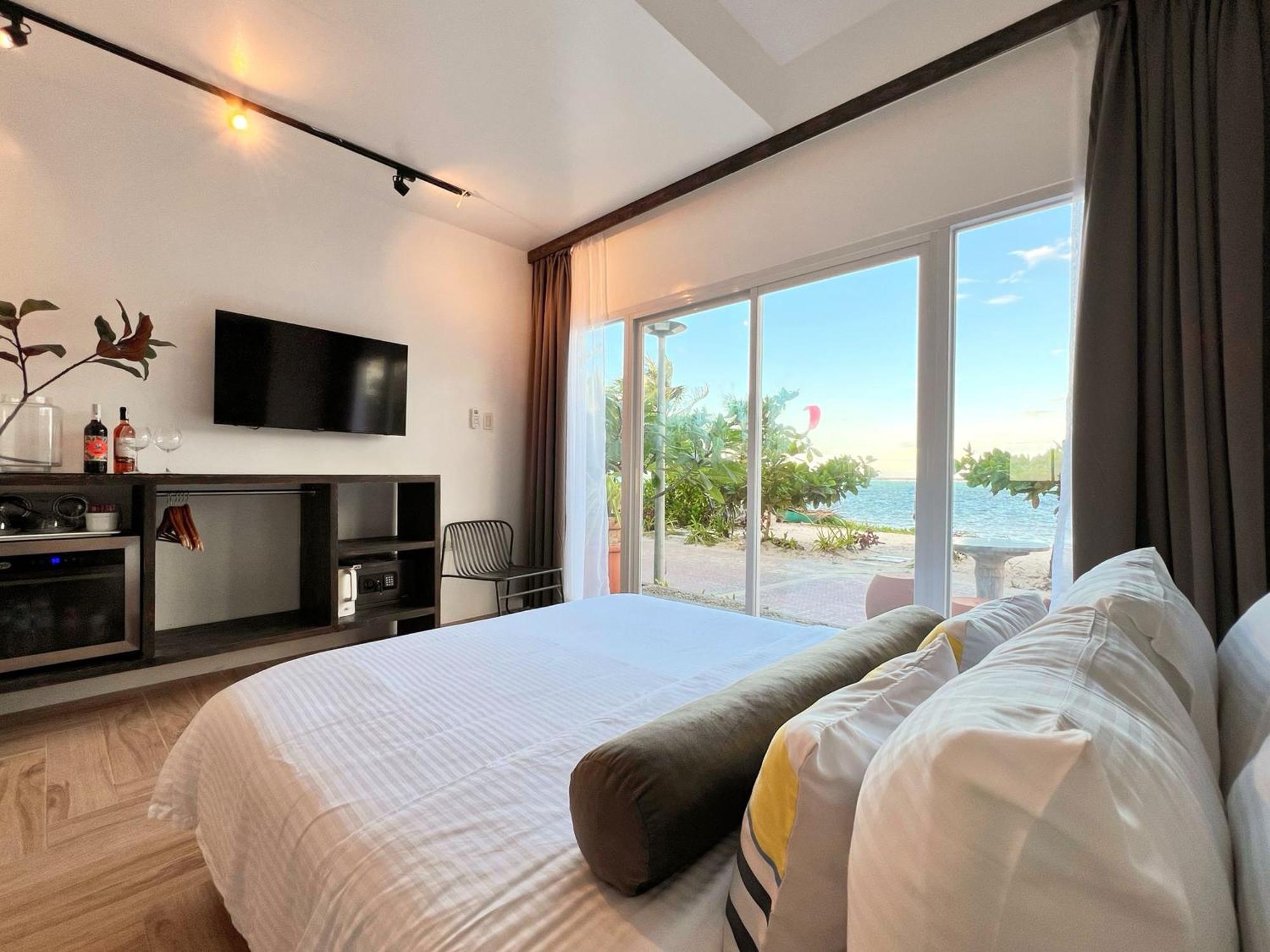 Palassa Private Residences Balabag  Rum bild