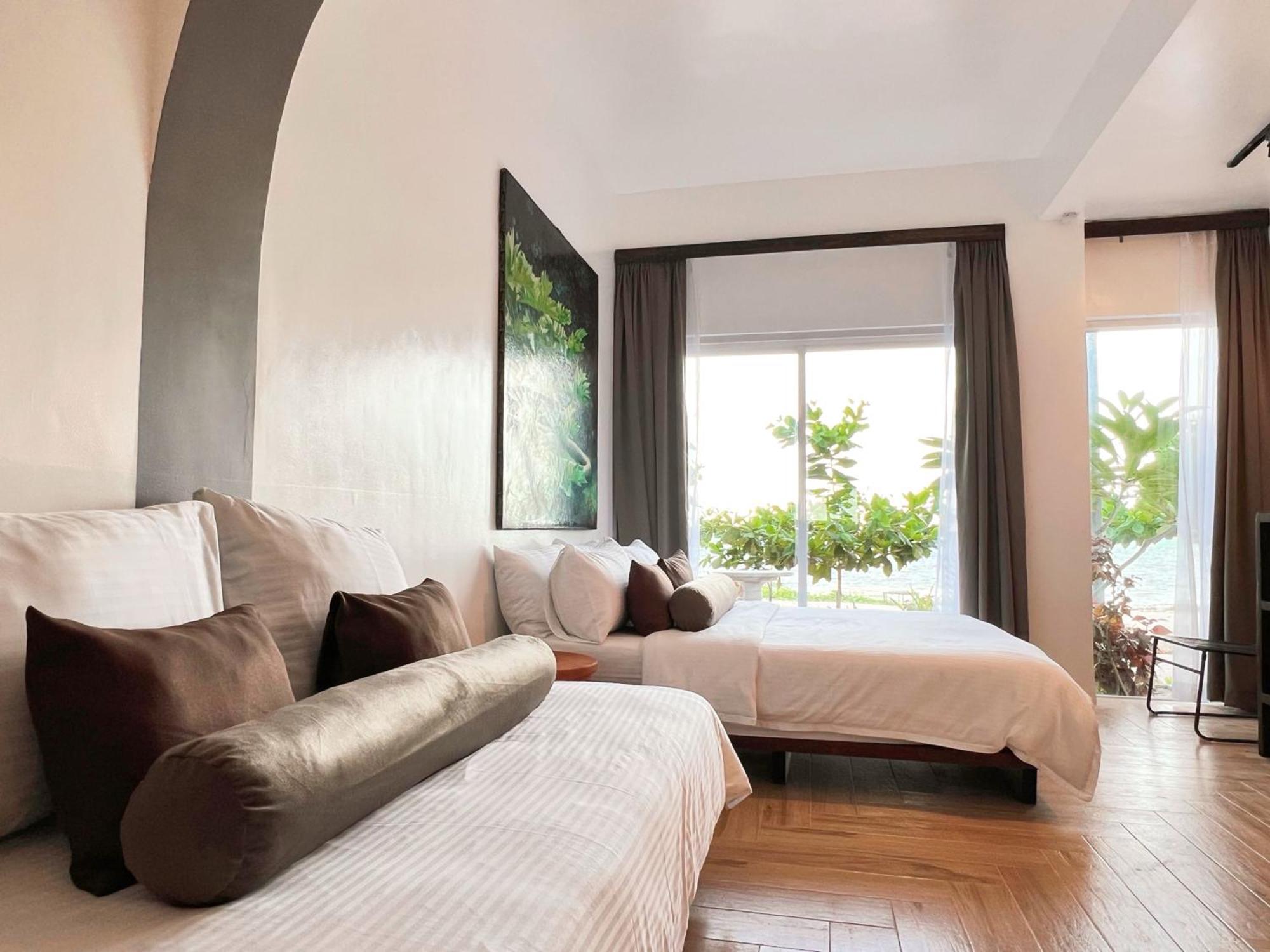 Palassa Private Residences Balabag  Rum bild
