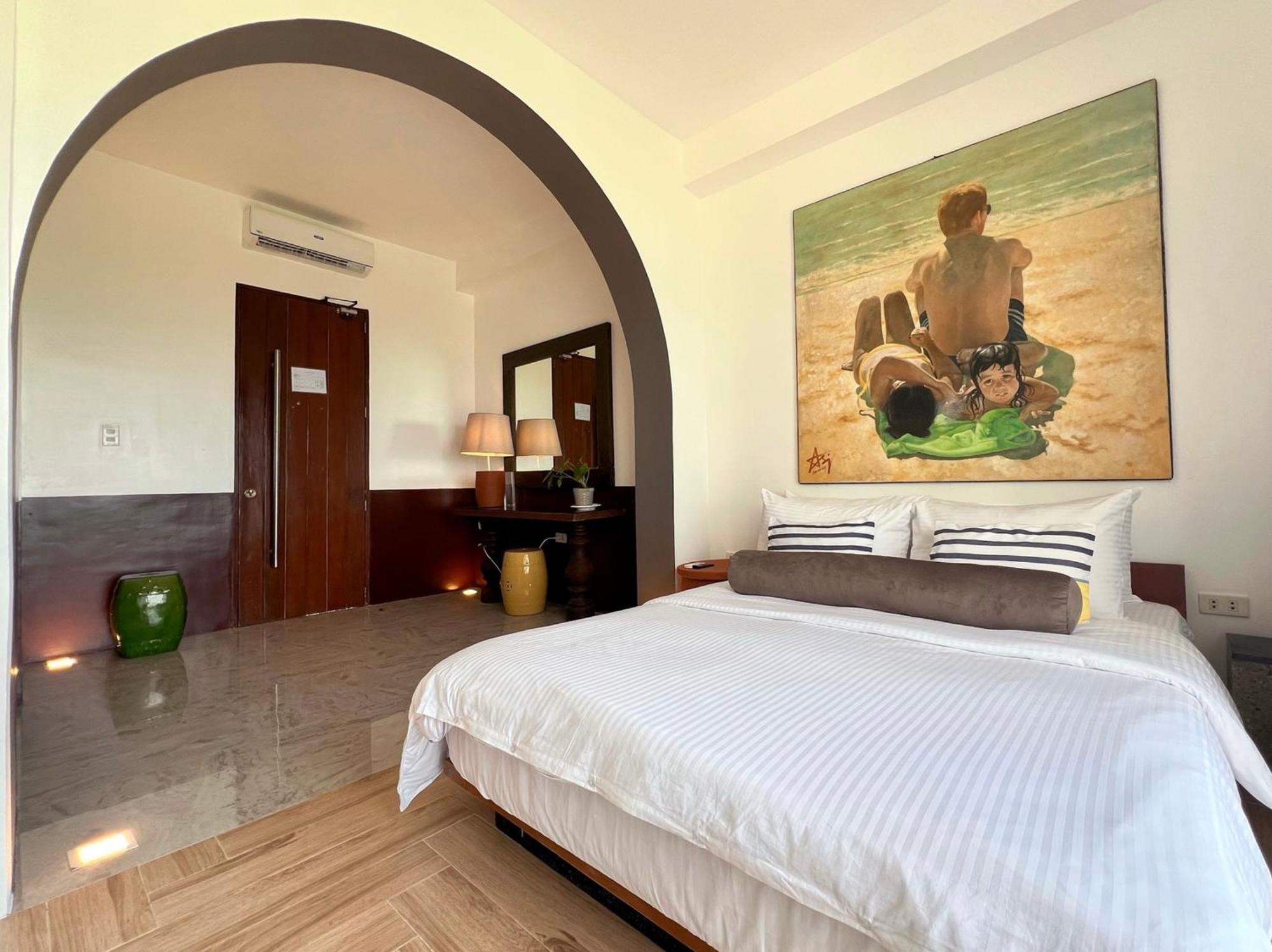 Palassa Private Residences Balabag  Rum bild