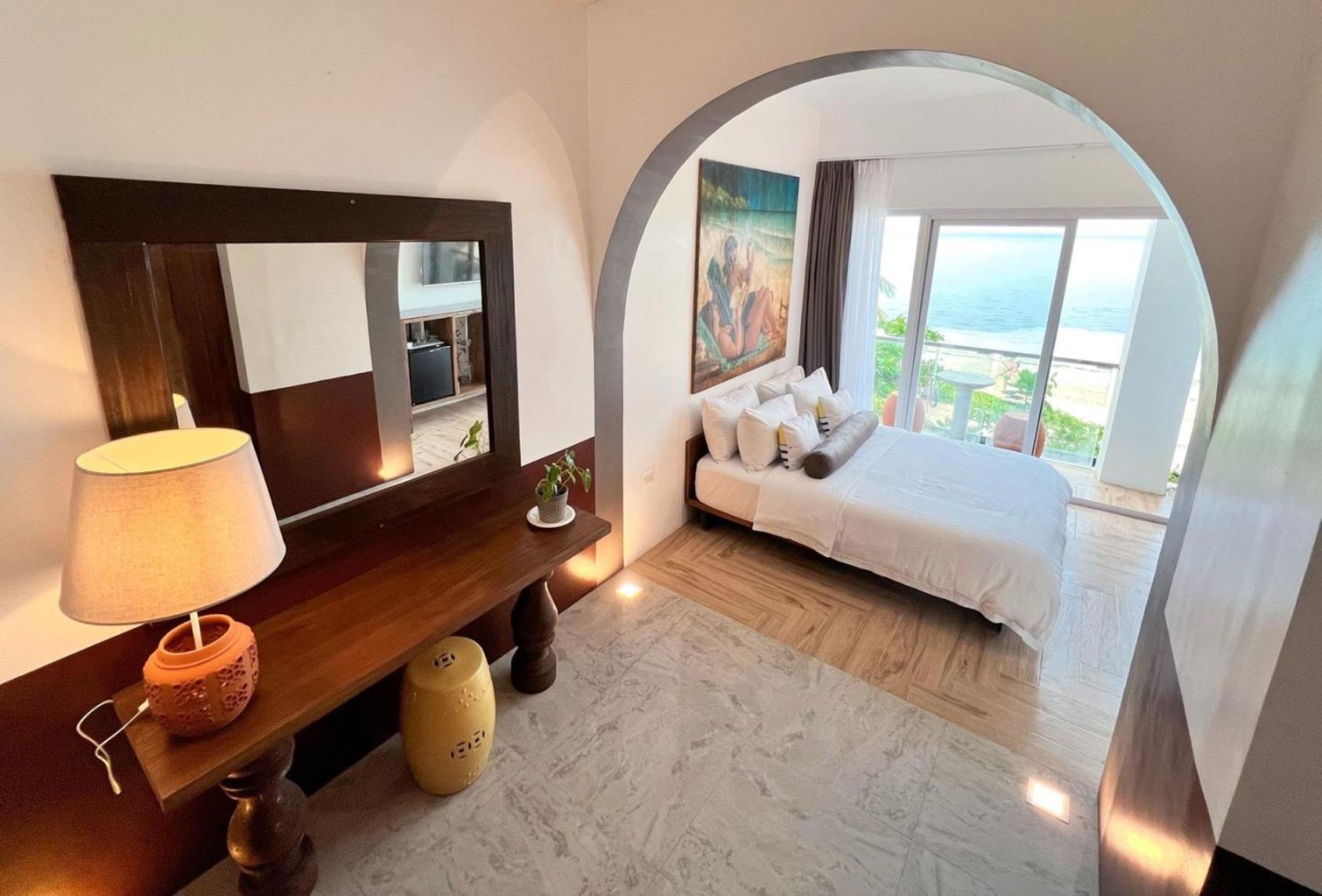 Palassa Private Residences Balabag  Rum bild